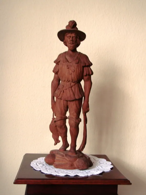 Holzfigur aus der Reihe „Fischer und Jäger“, Höhe 45 cm
