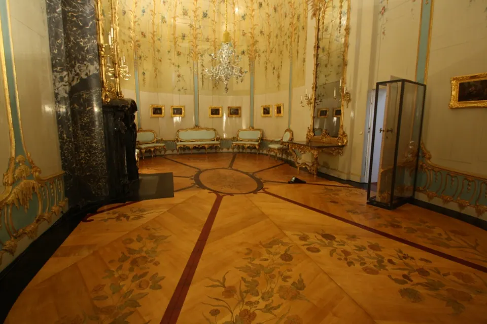 Barocker Intarsienfußboden im Schloss Sanssouci in Potsdam