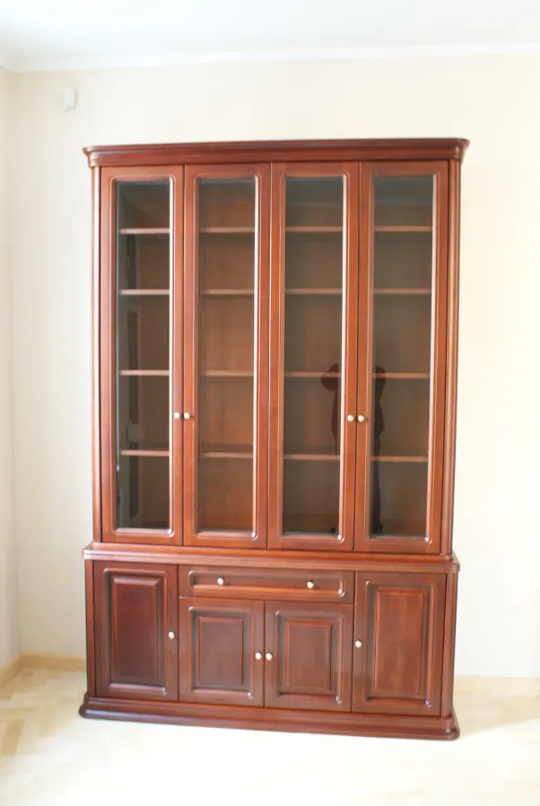 Bücherschrankvitrine aus Massivholz